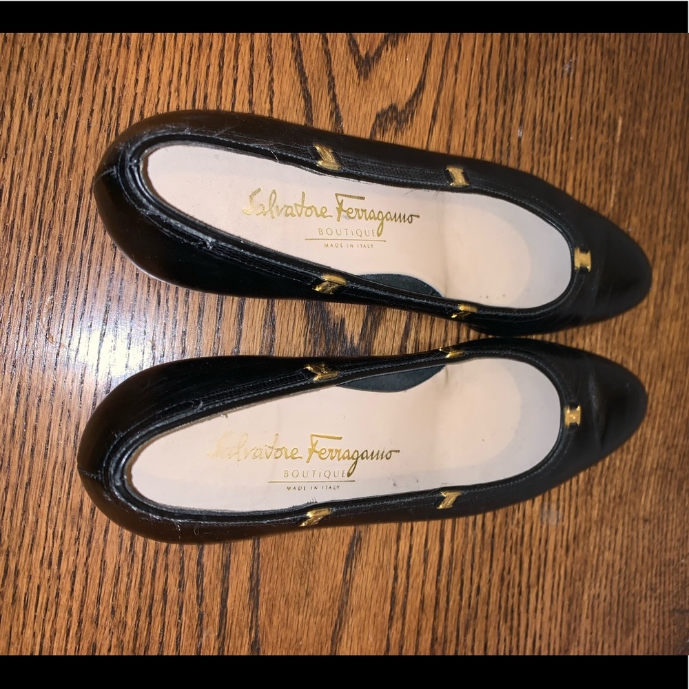 Black gently loved vintage Ferragamo flats